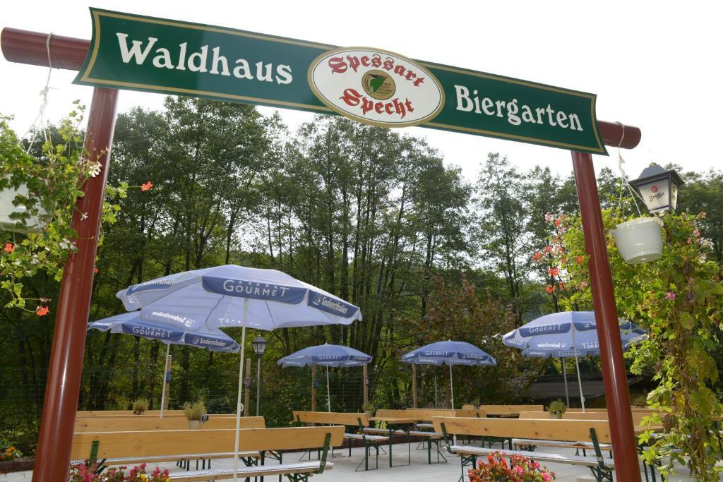 Hotel Waldhaus Mespelbrunn Exterior foto